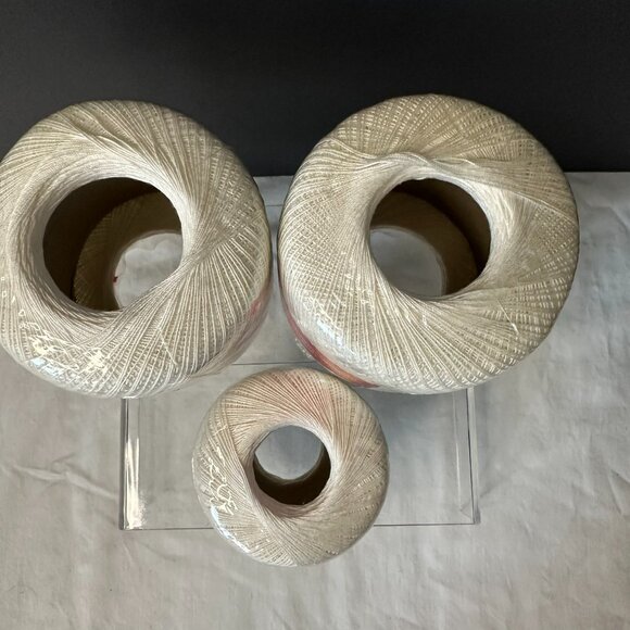 Crochet Thread New White Sz 20 - 2-400yd Clarks Big Ball  1-225 yd Knit Crosheen - Picture 3 of 7